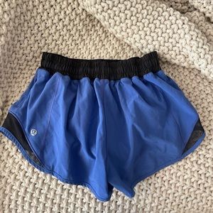 Lululemon hotty hot short 2.5
